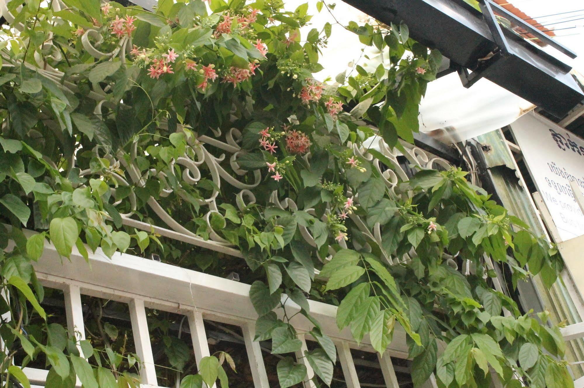 The Flora Boutique Hotel Phnom Penh Exterior foto