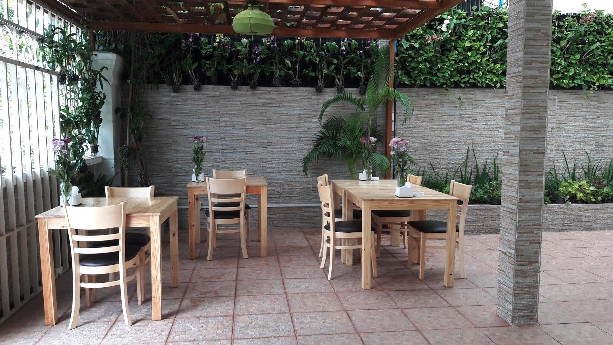 The Flora Boutique Hotel Phnom Penh Exterior foto